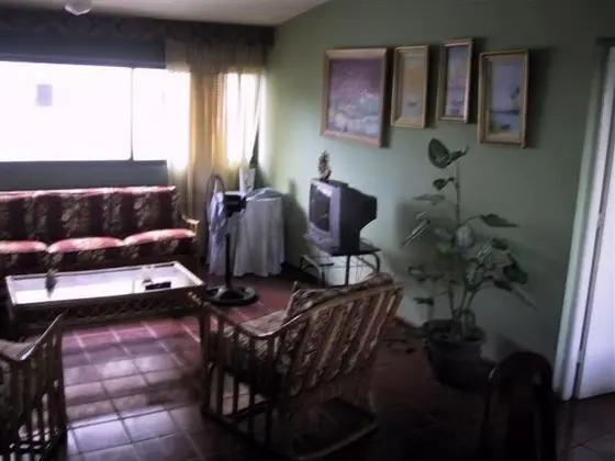 Conchita Grande One Bedroom Apartment