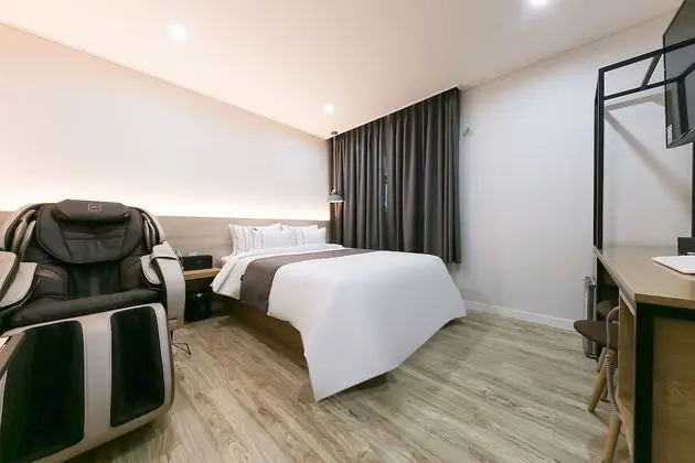 Body Friend Room (Free Breakfast for 2 on Tue-Fri)