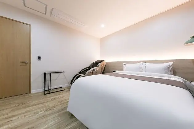 Body Friend Room (Free Breakfast for 2 on Tue-Fri)