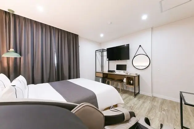 Body Friend Room (Free Breakfast for 2 on Tue-Fri)