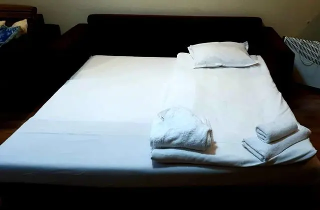 Apart Daire, 1 Büyük (Queen) Boy Yatak ve Çekyat