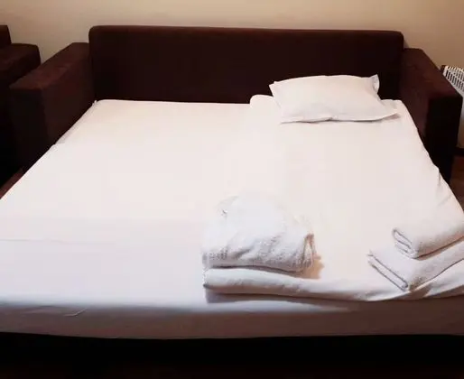 Apart Daire, 1 Büyük (Queen) Boy Yatak ve Çekyat