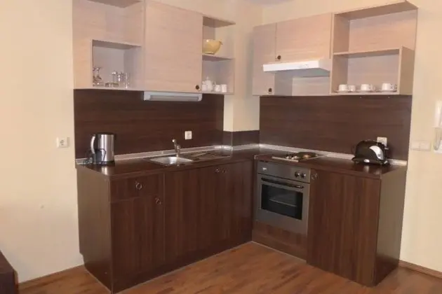 Apart Daire, 1 Büyük (Queen) Boy Yatak ve Çekyat