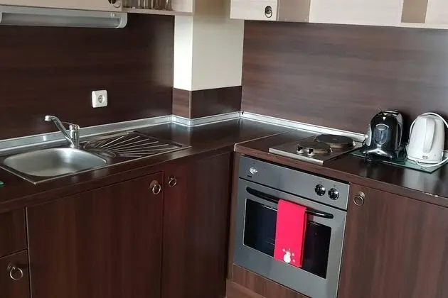 Apart Daire, 1 Büyük (Queen) Boy Yatak ve Çekyat