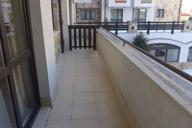 Apart Daire, 1 Büyük (Queen) Boy Yatak ve Çekyat