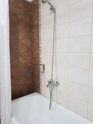 Apart Daire, 1 Büyük (Queen) Boy Yatak ve Çekyat