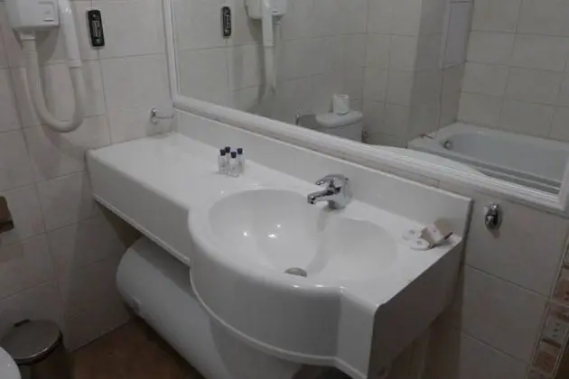 Apart Daire, 1 Büyük (Queen) Boy Yatak ve Çekyat