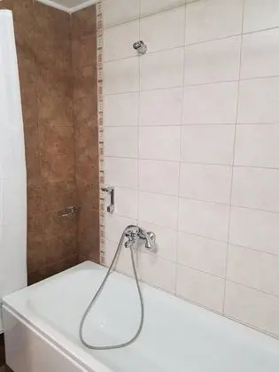 Apart Daire, 1 Büyük (Queen) Boy Yatak ve Çekyat