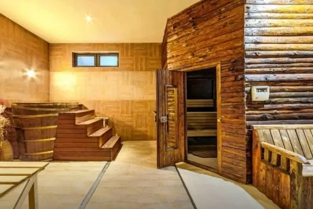 Apart Daire, 1 Büyük (Queen) Boy Yatak ve Çekyat