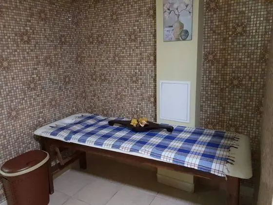 Apart Daire, 1 Büyük (Queen) Boy Yatak ve Çekyat