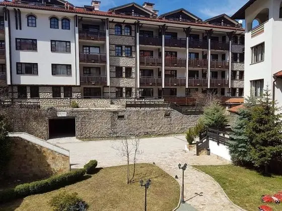 Apart Daire, 1 Büyük (Queen) Boy Yatak ve Çekyat