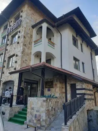 Apart Daire, 1 Büyük (Queen) Boy Yatak ve Çekyat