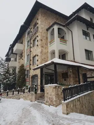 Apart Daire, 1 Büyük (Queen) Boy Yatak ve Çekyat