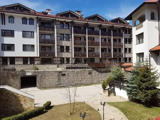 Apart Daire, 1 Büyük (Queen) Boy Yatak ve Çekyat