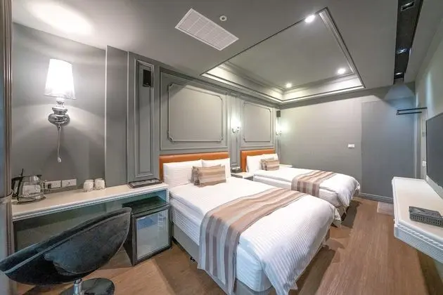Dört Kişilik Oda, Balkon (8403)