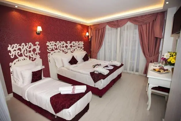 Triple, Şehir Manzaralı