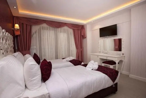 Triple, Şehir Manzaralı