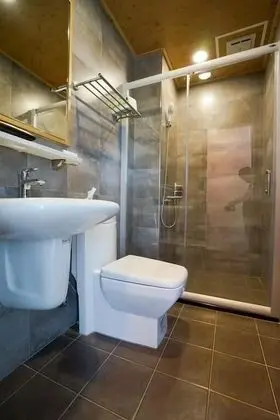 Tek Büyük Yataklı Oda, Balkon