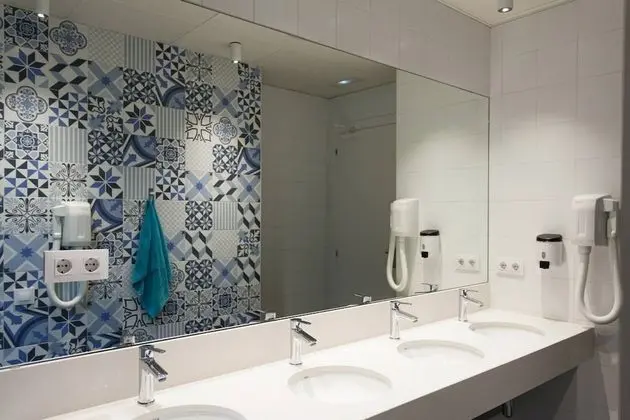 Ortak Ranzalı Oda, Karma Ranzalı Oda (1 bed in a 6-Bed Dormitory Room)