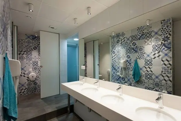 Ortak Ranzalı Oda, Karma Ranzalı Oda (1 bed in a 6-Bed Dormitory Room)