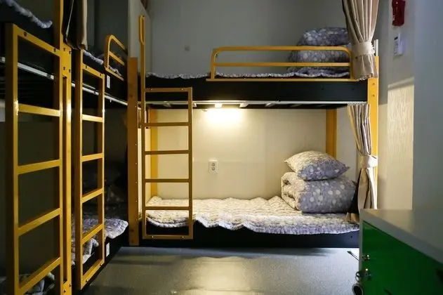Ortak Ranzalı Oda, Sadece erkekler için (6-person)