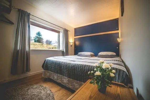 Tek Büyük veya İki Ayrı Yataklı Oda, Ortak Banyo