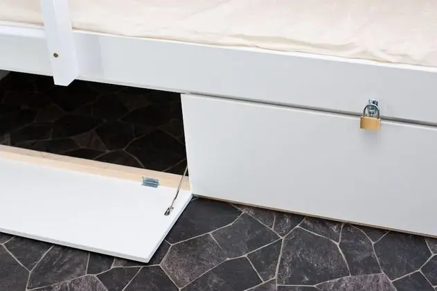 Ortak Ranzalı Oda, Karma Ranzalı Oda (4 Beds)