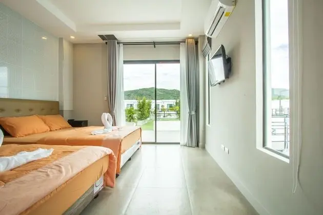5-Bedroom Villa with Private Pool
