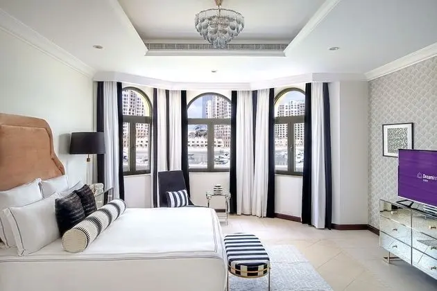 Deluxe Villa, Denize Sıfır
