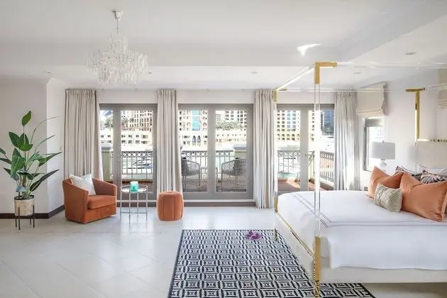 Deluxe Villa, Denize Sıfır