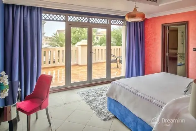 Villa, 6 Yatak Odası, Kişiye Özel Havuzlu, Denize Sıfır