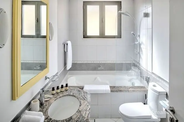 Villa, 6 Yatak Odası, Kişiye Özel Havuzlu, Plaj Manzaralı