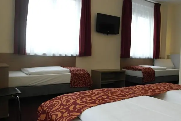 Comfort Dört Kişilik Oda