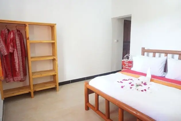 Deluxe Oda, 1 Çift Kişilik Yatak, Balkon, Bahçe Manzaralı (Red)