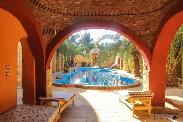 Deluxe Üç Kişilik Oda, Bahçe Manzaralı