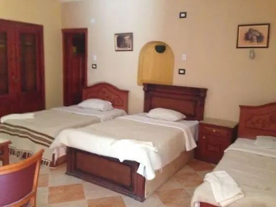 Deluxe Üç Kişilik Oda, Bahçe Manzaralı