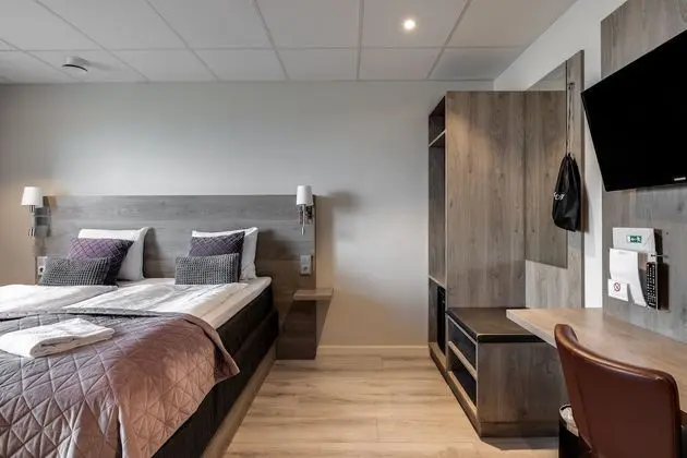 Standard Tek Büyük veya İki Ayrı Yataklı Oda, Ortak Banyo