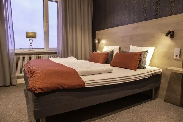 Standard Tek Büyük veya İki Ayrı Yataklı Oda, Ortak Banyo