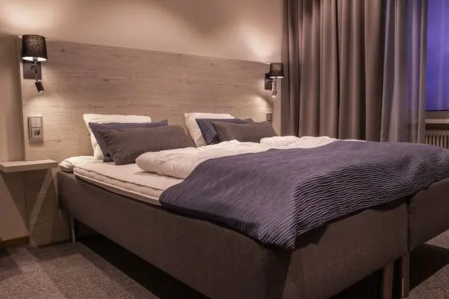 Standard Tek Büyük veya İki Ayrı Yataklı Oda, Ortak Banyo