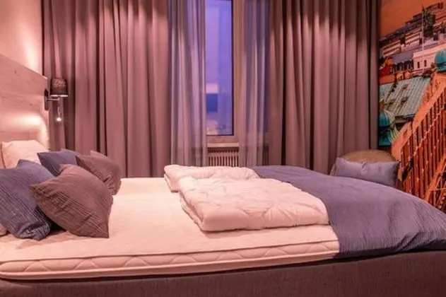 Standard Tek Büyük veya İki Ayrı Yataklı Oda, Ortak Banyo