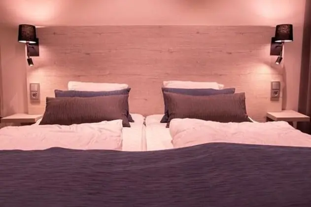 Standard Tek Büyük veya İki Ayrı Yataklı Oda, Ortak Banyo