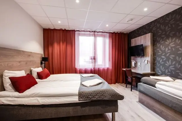 Standard Üç Kişilik Oda, Ortak Banyo