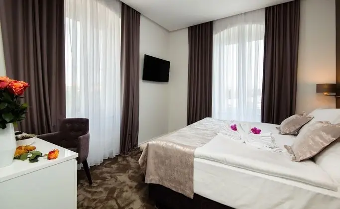 Luxury Tek Büyük veya İki Ayrı Yataklı Oda, Özel Banyo, Plaj Manzaralı