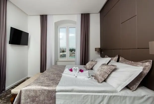 Luxury Tek Büyük veya İki Ayrı Yataklı Oda, Özel Banyo, Plaj Manzaralı