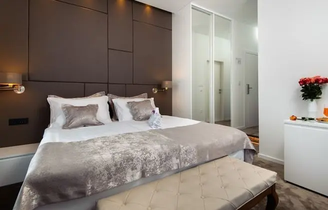 Luxury Tek Büyük veya İki Ayrı Yataklı Oda, Özel Banyo, Plaj Manzaralı