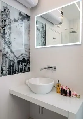 Luxury Tek Büyük veya İki Ayrı Yataklı Oda, Özel Banyo, Plaj Manzaralı
