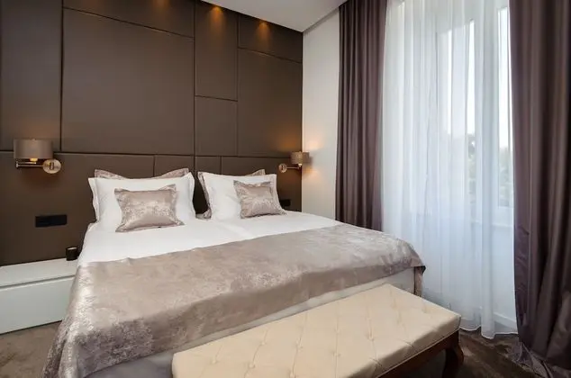 Luxury Tek Büyük veya İki Ayrı Yataklı Oda, Özel Banyo, Şehir Manzaralı