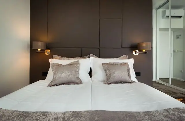 Luxury Tek Büyük Yataklı Oda, 1 En Büyük (King) Boy Yatak, Özel Banyo, Plaj Manzaralı