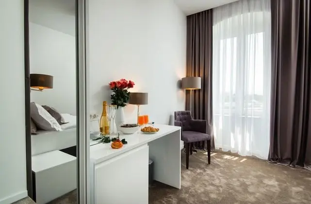 Luxury Tek Büyük Yataklı Oda, 1 En Büyük (King) Boy Yatak, Özel Banyo, Plaj Manzaralı