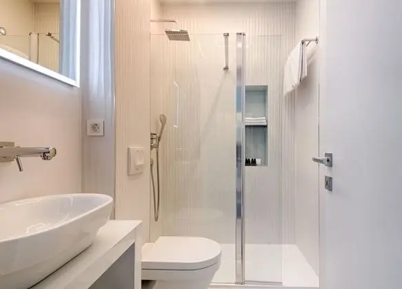 Luxury Tek Büyük Yataklı Oda, 1 En Büyük (King) Boy Yatak, Özel Banyo, Plaj Manzaralı